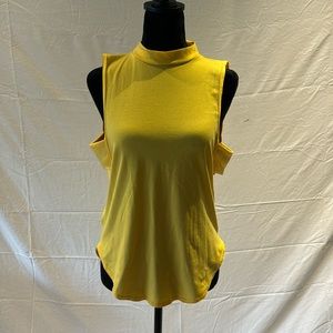 Sleeveless side cutout top